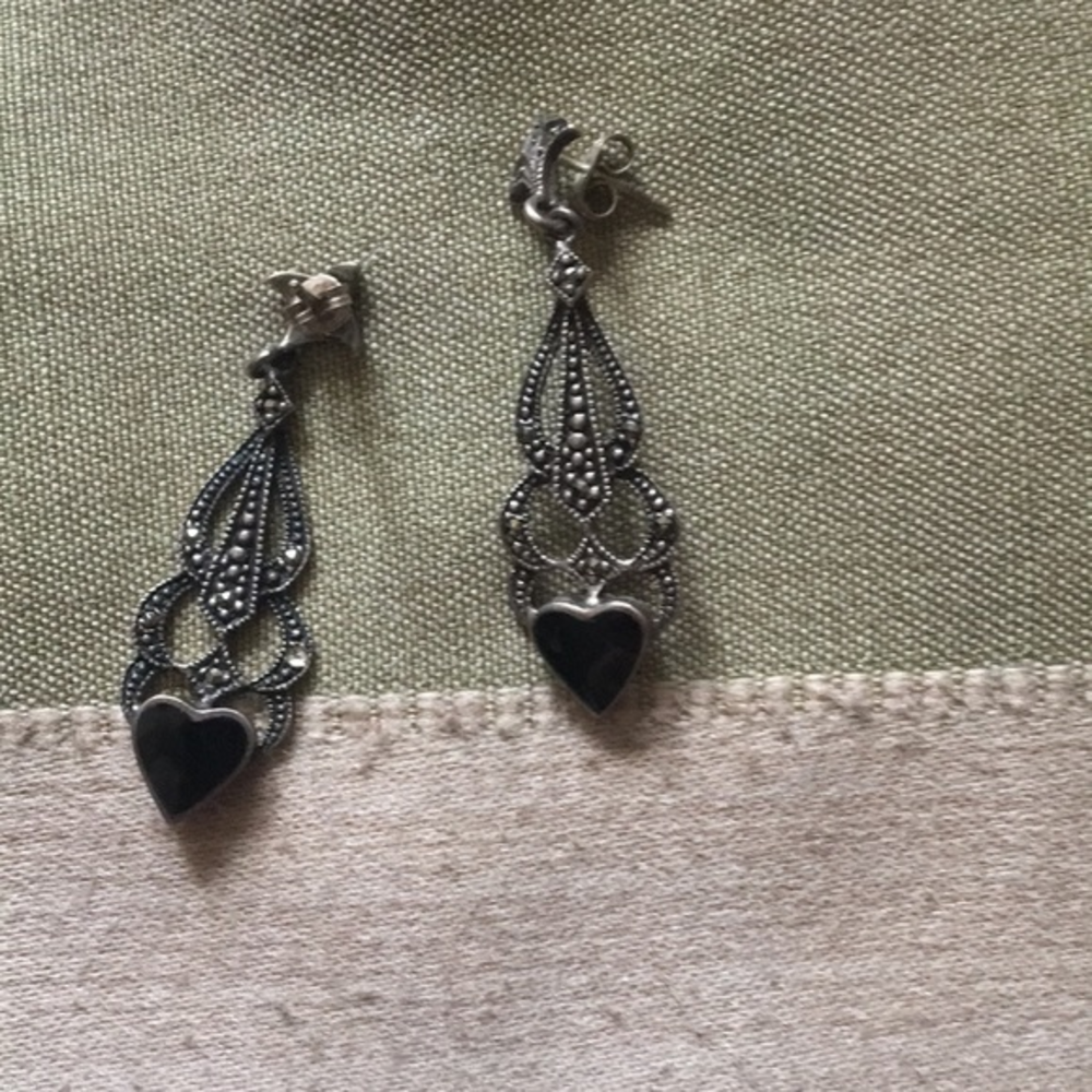 Beautiful‎ vintage earrings